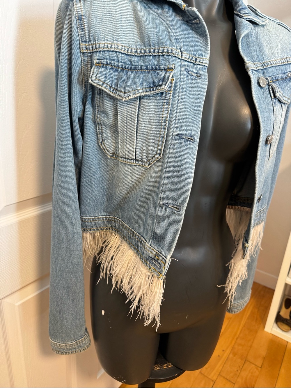 guess denim jacket - Picture 3 of 7